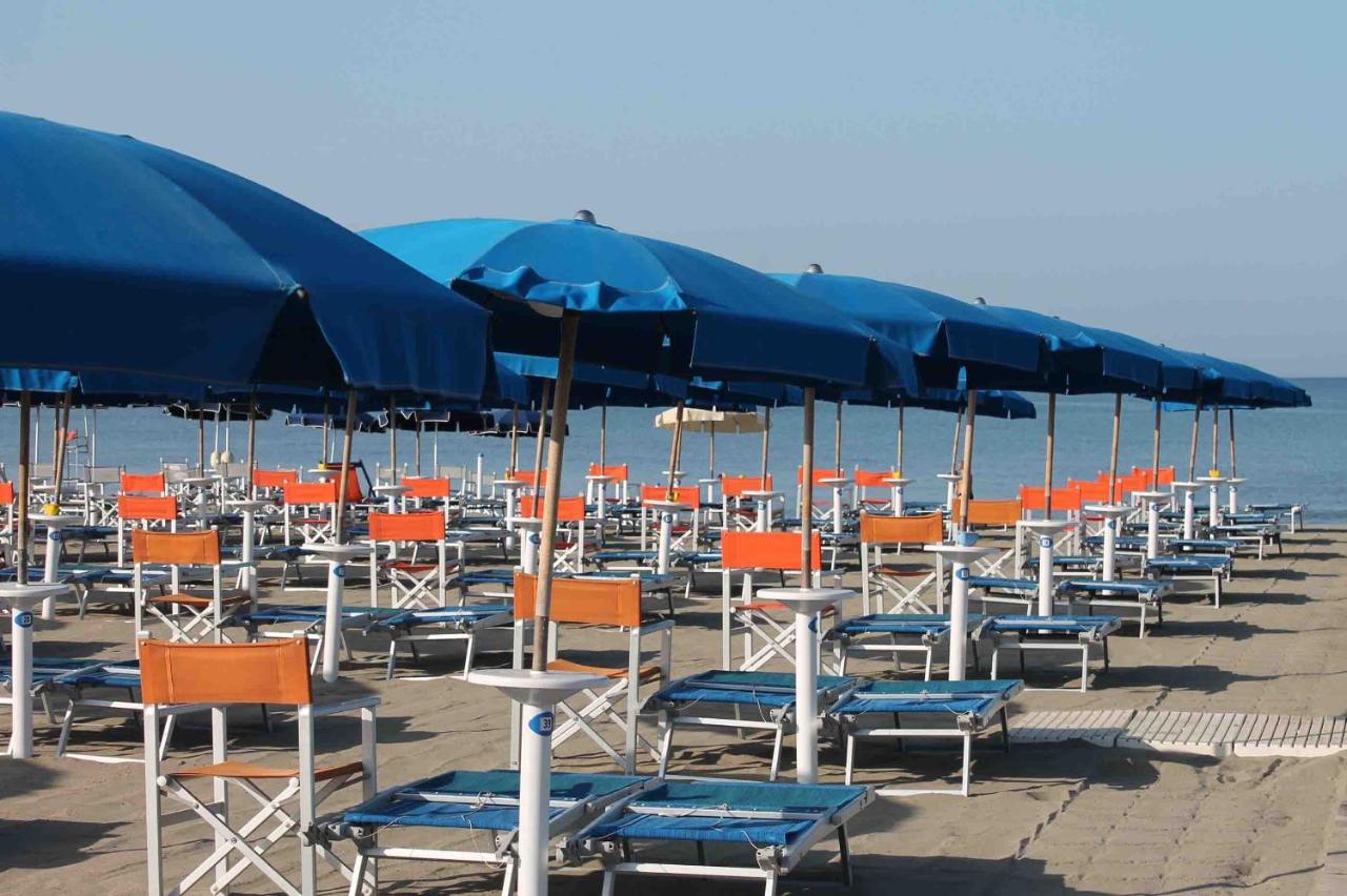 La Conchiglia A Marina Apartment Marina Di Carrara Bagian luar foto