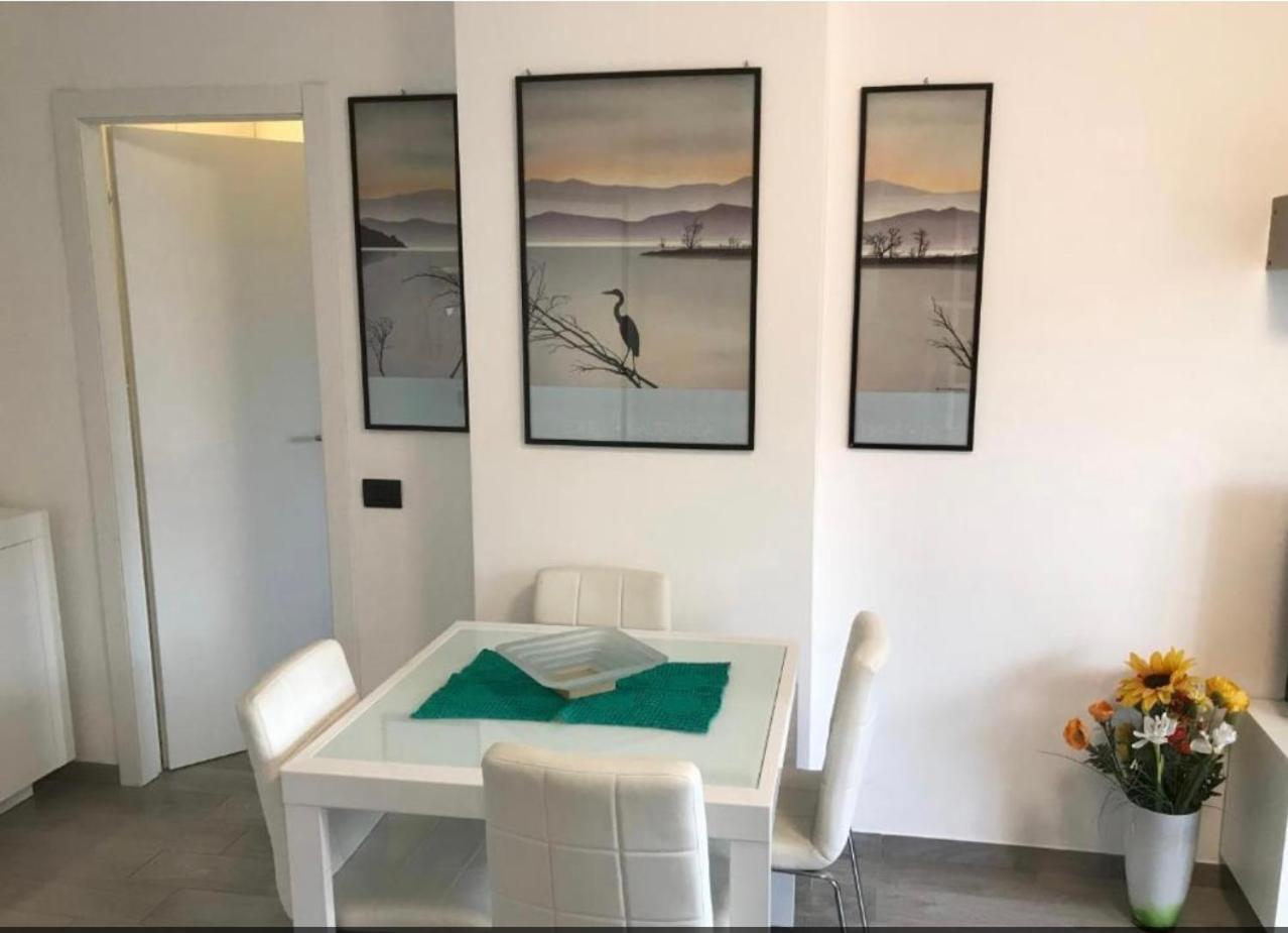 La Conchiglia A Marina Apartment Marina Di Carrara Bagian luar foto